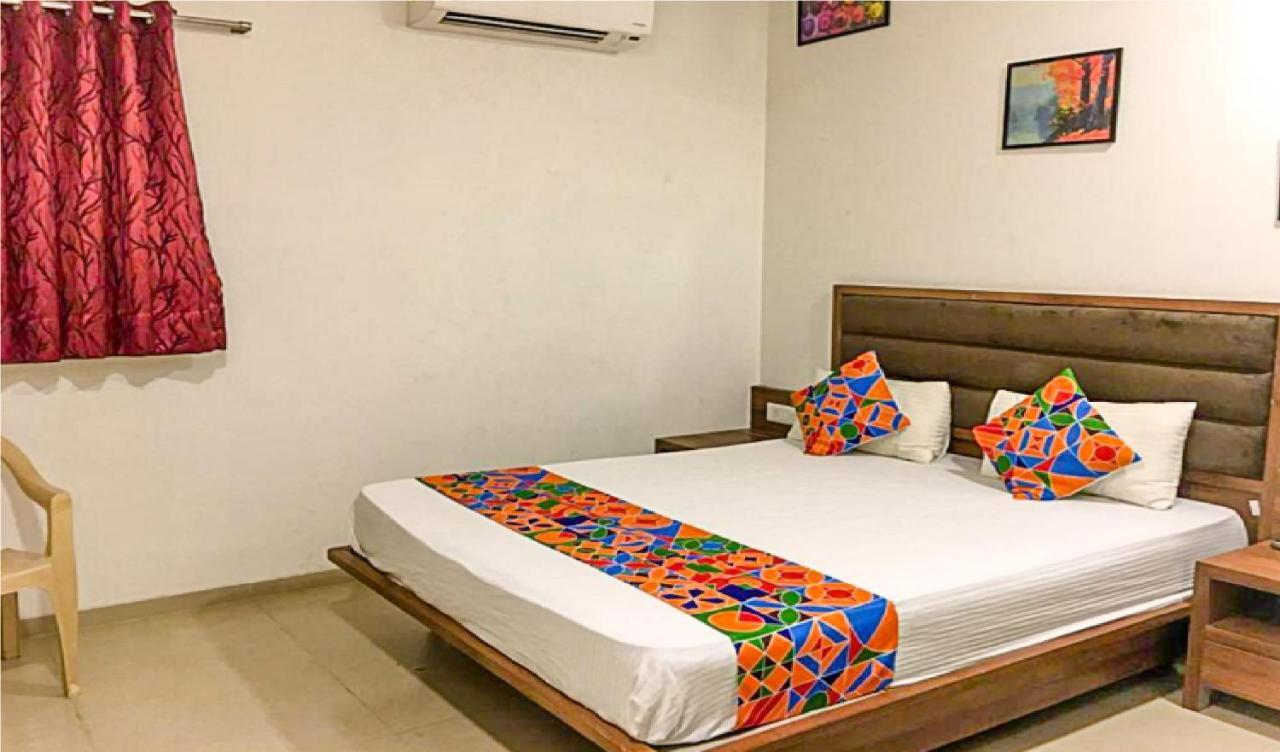 Hotel Sai Pratik By Wb Inn Navi Mumbai Buitenkant foto